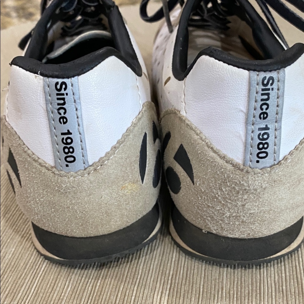 Bontrager podium Casual Cycling White and Black Shoes. EUR 39, Sz 6. Lace Up. - Picture 8 of 14
